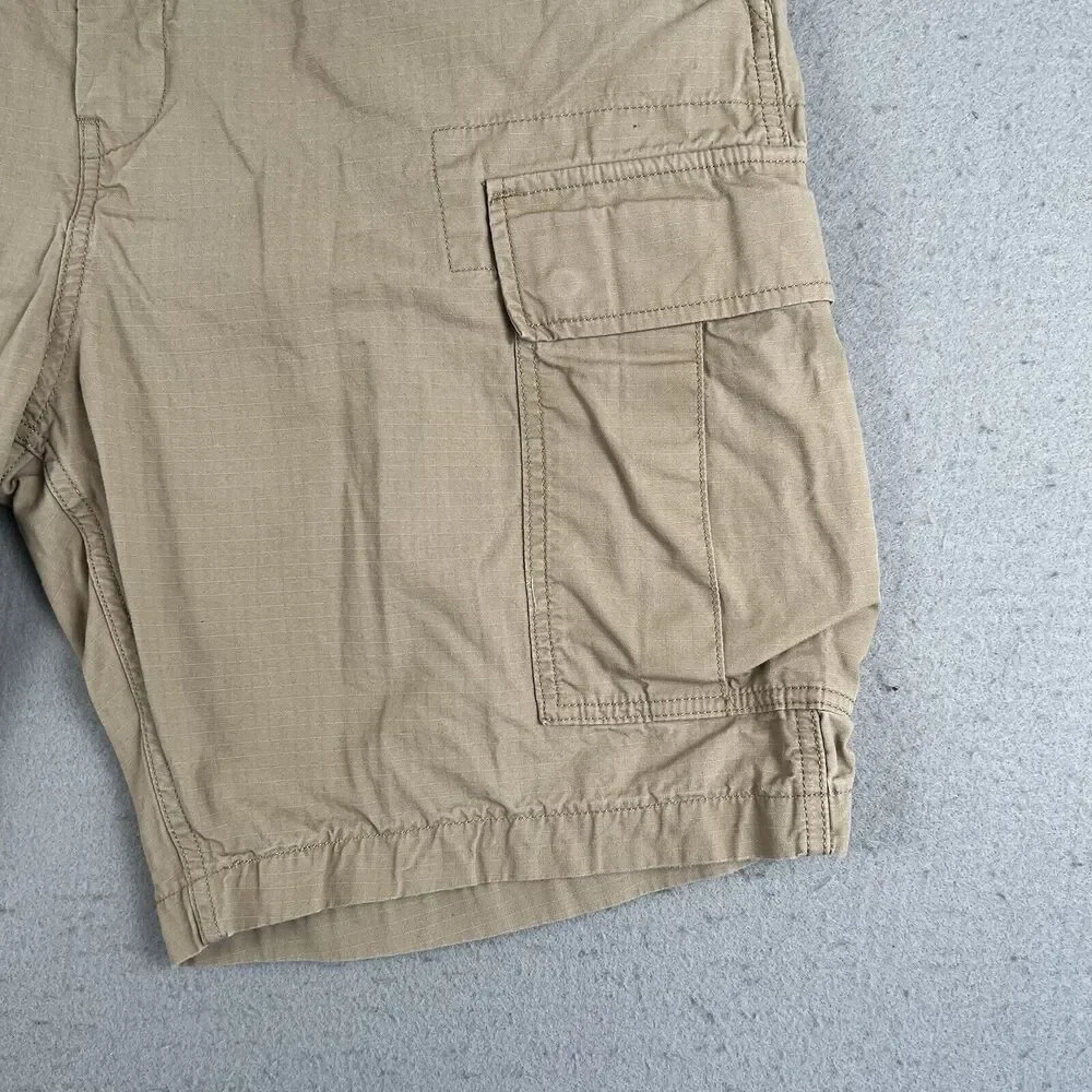 Levis Rip Stop Cotton Beige Cargo Shorts 9” Inseam Mens Size 38‎